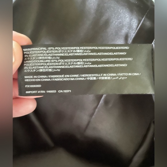 Finder’s Keepers Black zipper dress with pockets - Picture 6 of 6